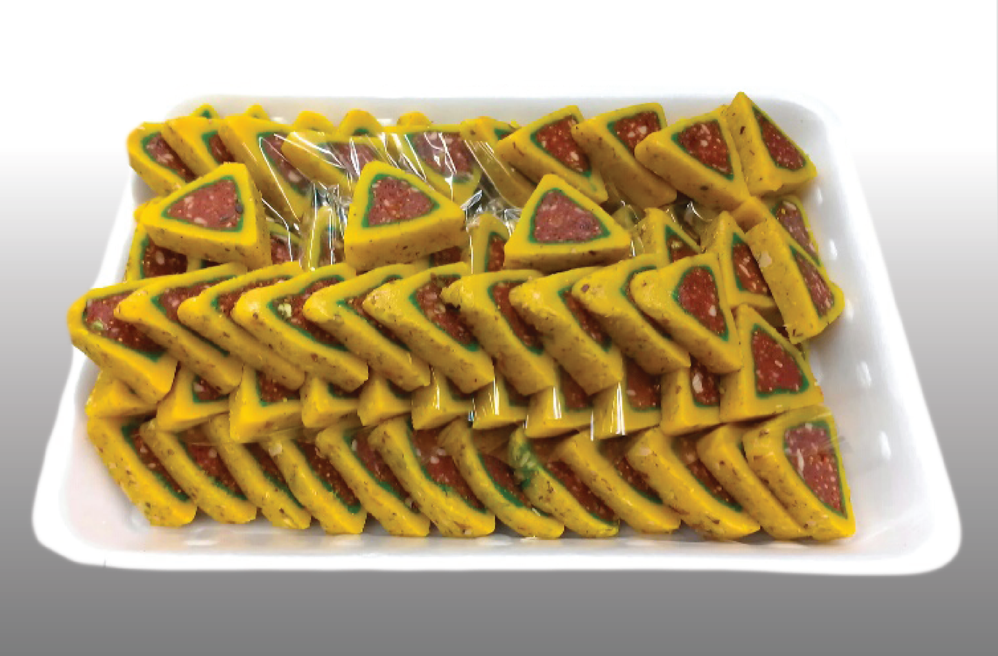 Kaju Triangle (2.5kg Tray) (colour may vary)