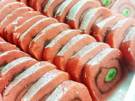 Kaju-Patra-(Red-&-Green-Centre)